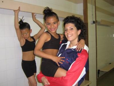 Judith y sus ni&ntilde;as de ritmica