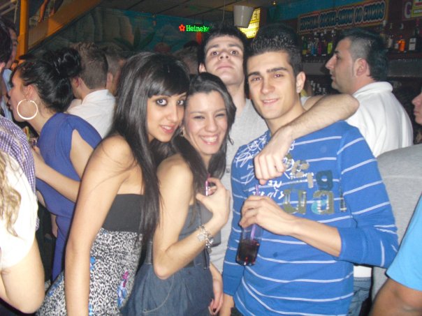 Laura Ver. se va a malalts con sus primos
